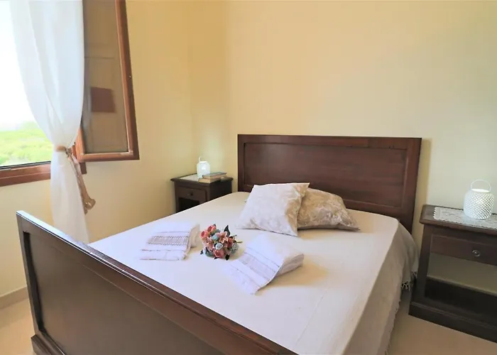 Tenuta Degli Agrumi לינה וארוחת בוקר 4*