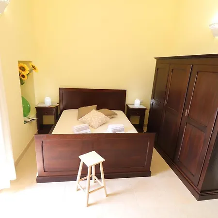 Tenuta Degli Agrumi Bed & Breakfast *